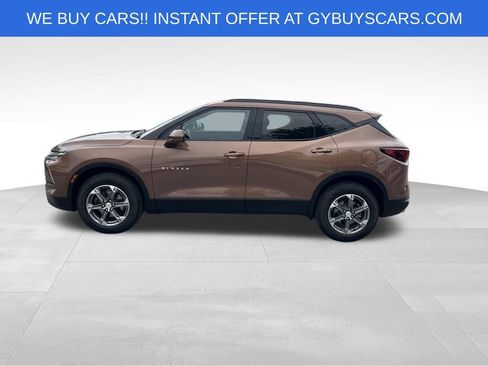 Used 2023 Chevrolet Blazer LT w/ Convenience Package AWD/4WD image 3