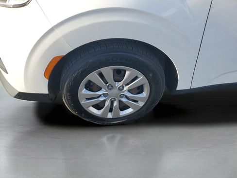 Used 2021 Kia Soul LX FWD image 29