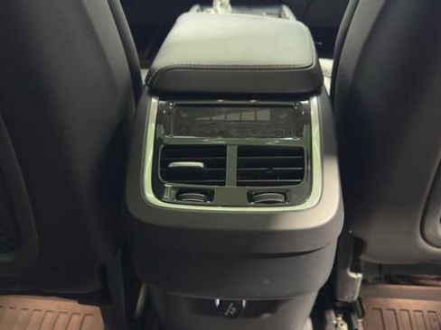 Used 2019 Volvo XC60 T5 Inscription w/ Protection Package AWD/4WD image 17