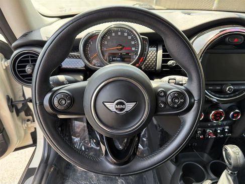 Used 2018 MINI Cooper S FWD image 16