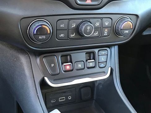 Certified 2021 GMC Terrain SLT w/ LPO, Floor Liner Package image 11