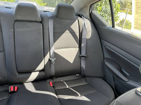 Used 2025 Nissan Altima 2.5 SV FWD image 32