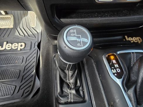 Used 2021 Jeep Gladiator Overland w/ Popular Equipment Package image 21