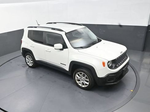 Used 2017 Jeep Renegade Latitude AWD/4WD image 23
