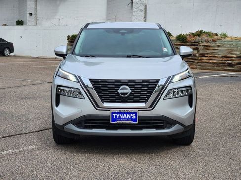 Used 2023 Nissan Rogue SV AWD/4WD image 2