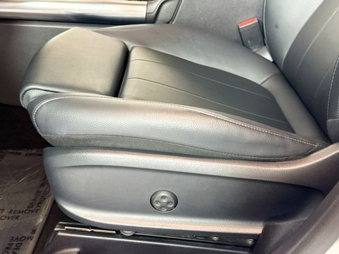 Certified 2022 Mercedes-Benz GLA 250 w/ Premium Package Lite image 18