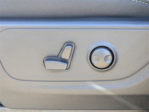 New 2026 RAM 1500 4x4 Crew Cab image 18