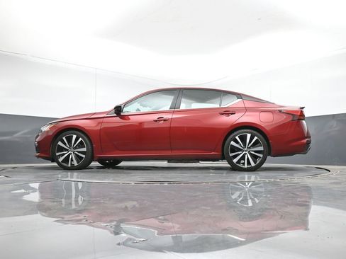 Used 2020 Nissan Altima 2.0 SR image 39