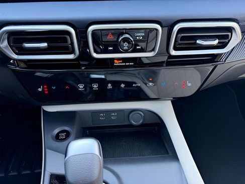 New 2026 Nissan Sentra SL w/ Floor Mat Package FWD image 20