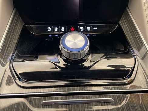 Used 2022 Jeep Wagoneer Series III image 14