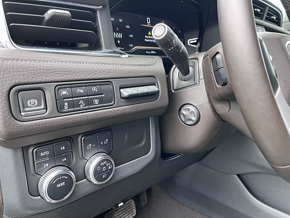 Used 2024 GMC Yukon Denali AWD/4WD image 22