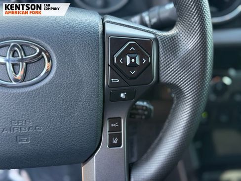 Used 2020 Toyota Tacoma TRD Off-Road w/ Technology Package AWD/4WD image 16