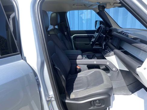 Used 2020 Land Rover Defender 110 First Edition image 33