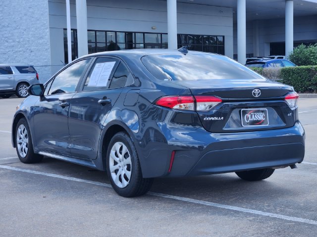 Used 2025 Toyota Corolla LE FWD image 5