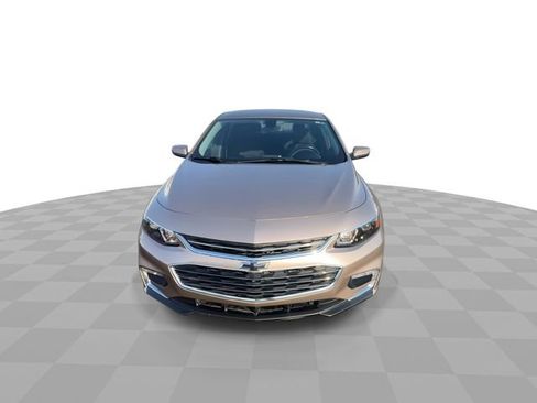 Certified 2018 Chevrolet Malibu LT image 3