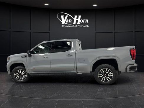 Used 2025 GMC Sierra 1500 AT4 w/ AT4 Premium Package AWD/4WD image 4