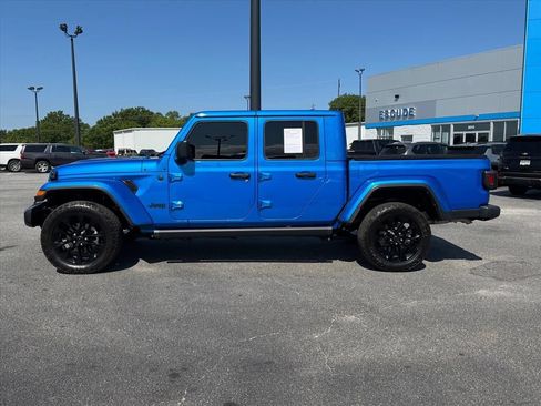 Used 2024 Jeep Gladiator Sport AWD/4WD image 6