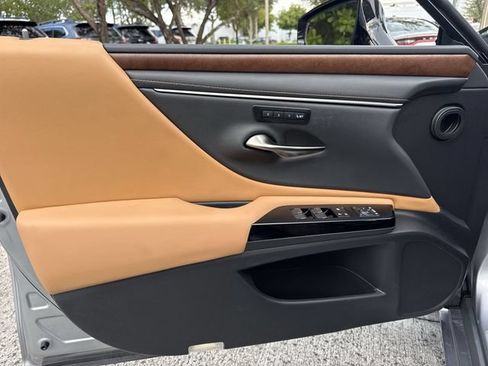Certified 2025 Lexus ES 350 w/ Premium Package FWD image 13