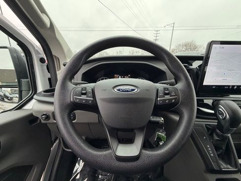 Used 2023 Ford Transit 350 XLT image 9