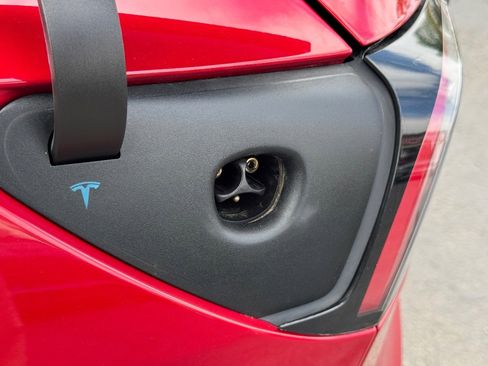 Used 2019 Tesla Model 3 Standard Range Plus image 12