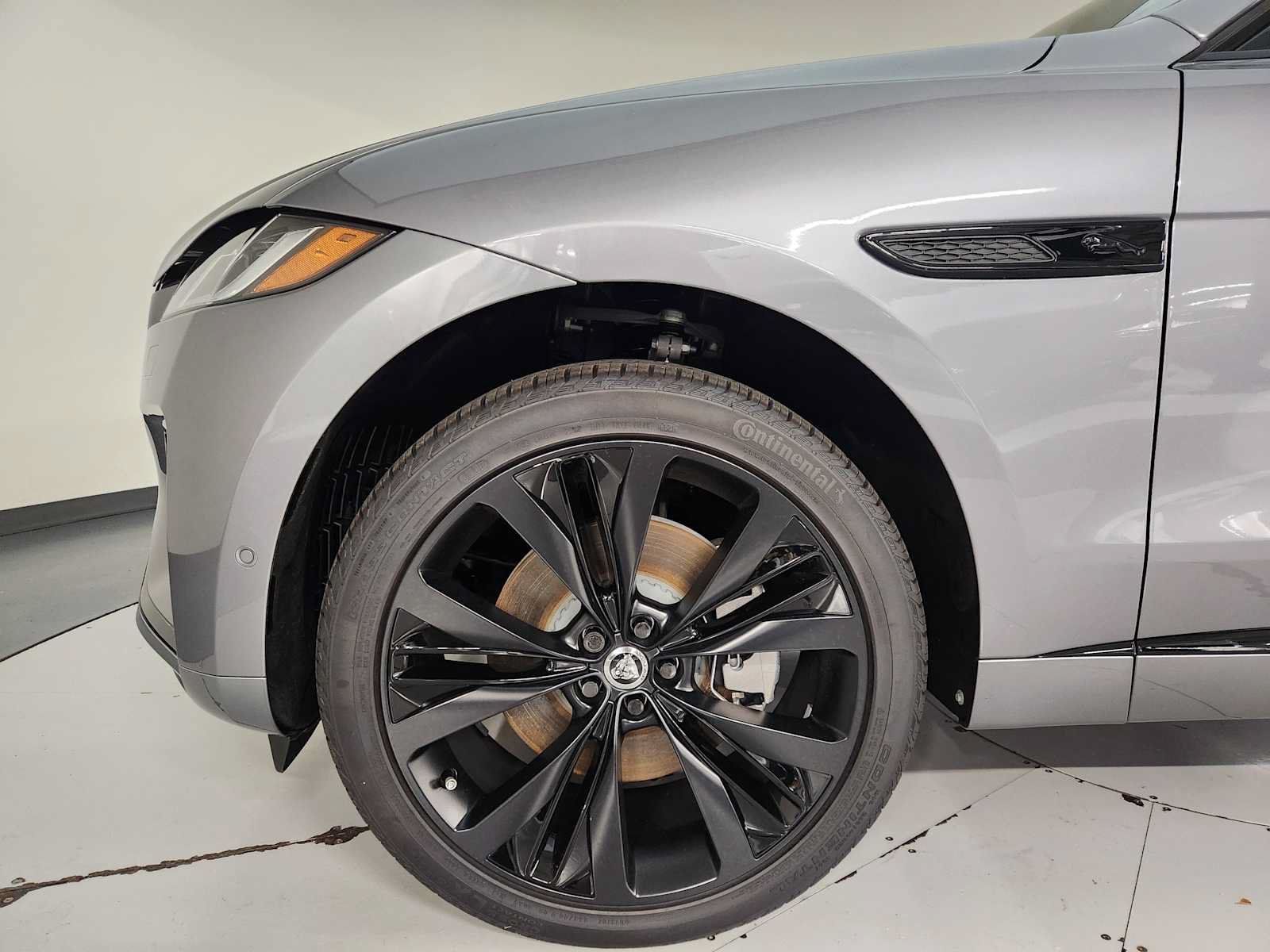 New 2026 Jaguar F-PACE R-Dynamic S AWD/4WD image 11