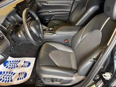 Used 2022 Toyota Camry SE image 21