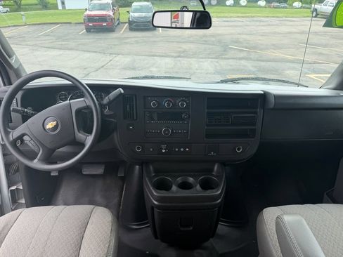 Used 2019 Chevrolet Express 3500 Extended w/ Power Convenience Package RWD image 14