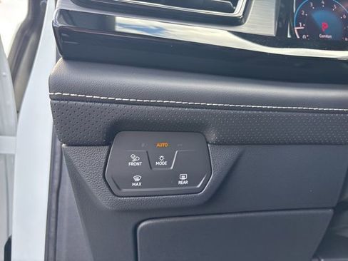 New 2026 Volkswagen Atlas Cross Sport SE AWD/4WD image 25