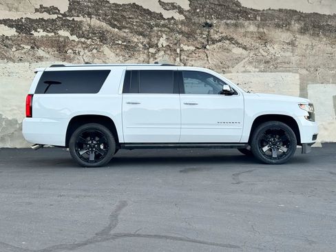 Used 2020 Chevrolet Suburban Premier w/ Premier Plus Edition image 3