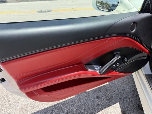 Used 2015 Ferrari California T RWD image 29