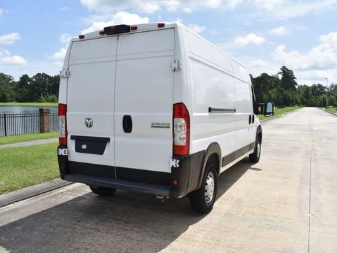 Used 2023 RAM ProMaster 2500 FWD image 4