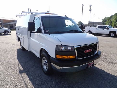 Used 2021 GMC Savana 3500 w/ Power Convenience Package RWD image 11