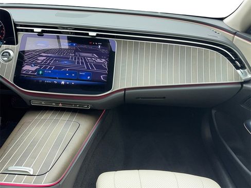 Used 2025 Mercedes-Benz E 350 Sedan w/ Winter Package image 19