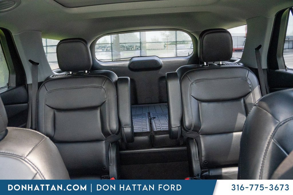 Used 2023 Ford Explorer XLT w/ Equipment Group 202A AWD/4WD image 22