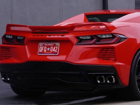 Used 2021 Chevrolet Corvette Stingray Preferred Conv w/ Z51 Performance Package RWD image 22