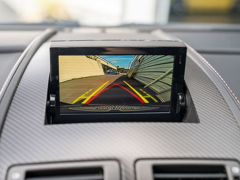 Used 2015 Aston Martin V8 Vantage GT image 19