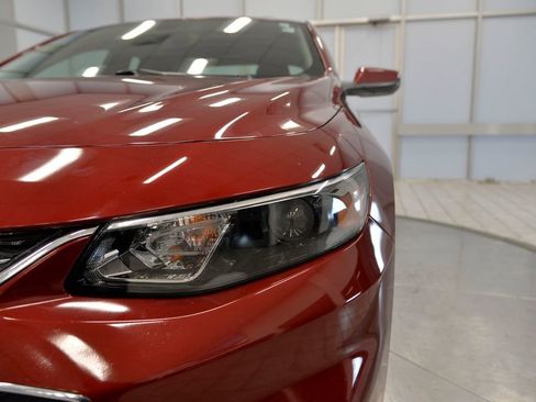 Used 2018 Chevrolet Malibu LT image 11