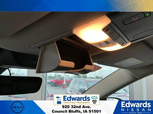 Used 2025 Nissan Pathfinder SL w/ Cargo Package AWD/4WD image 39