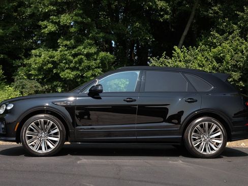 Used 2023 Bentley Bentayga Speed image 14