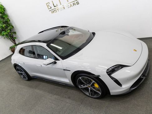 Used 2021 Porsche Taycan Turbo S image 22