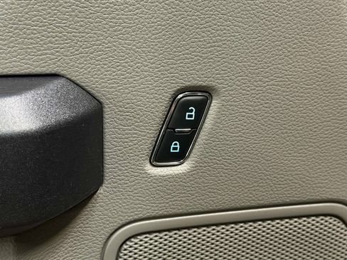 Used 2018 Ford F150 XL w/ XL Power Equipment Group AWD/4WD image 11
