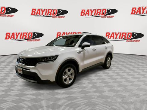 Used 2021 Kia Sorento LX FWD image 4