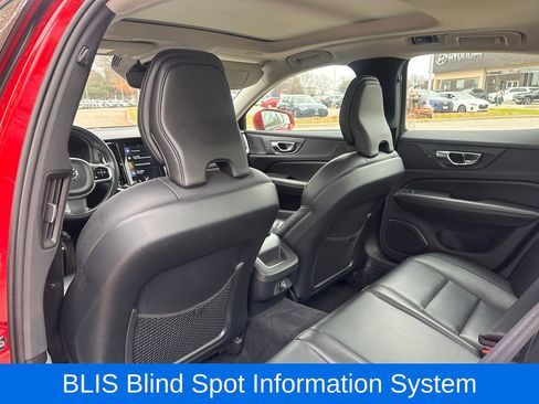 Used 2019 Volvo S60 T5 Momentum w/ Multimedia Package image 14