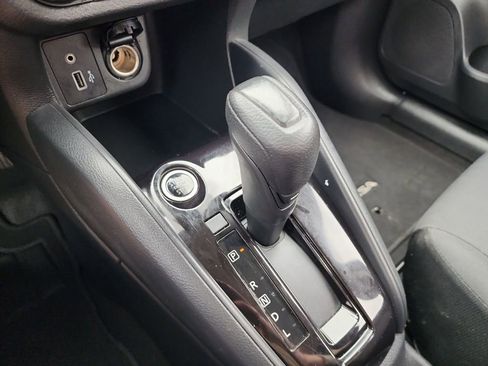 Used 2021 Nissan Versa S image 27