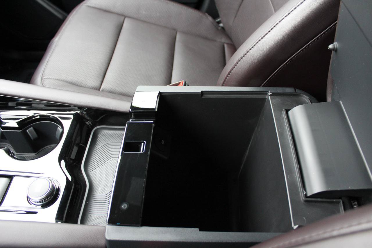 Used 2025 Ford Explorer Platinum w/ LUX Leather Package AWD/4WD image 61