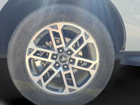 Used 2025 Ford Expedition Active AWD/4WD image 13