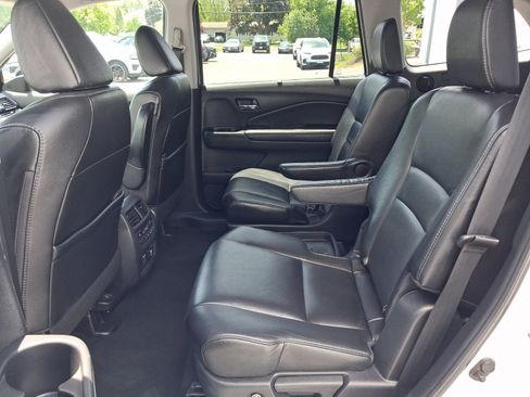 Used 2019 Honda Pilot Touring image 18