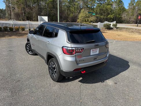 Used 2019 Jeep Compass Trailhawk w/ Cold Weather Group image 4