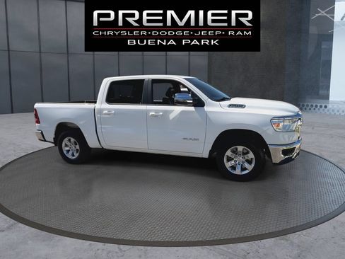 Used 2024 RAM 1500 Laramie AWD/4WD image 9
