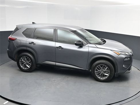 Used 2023 Nissan Rogue S image 7